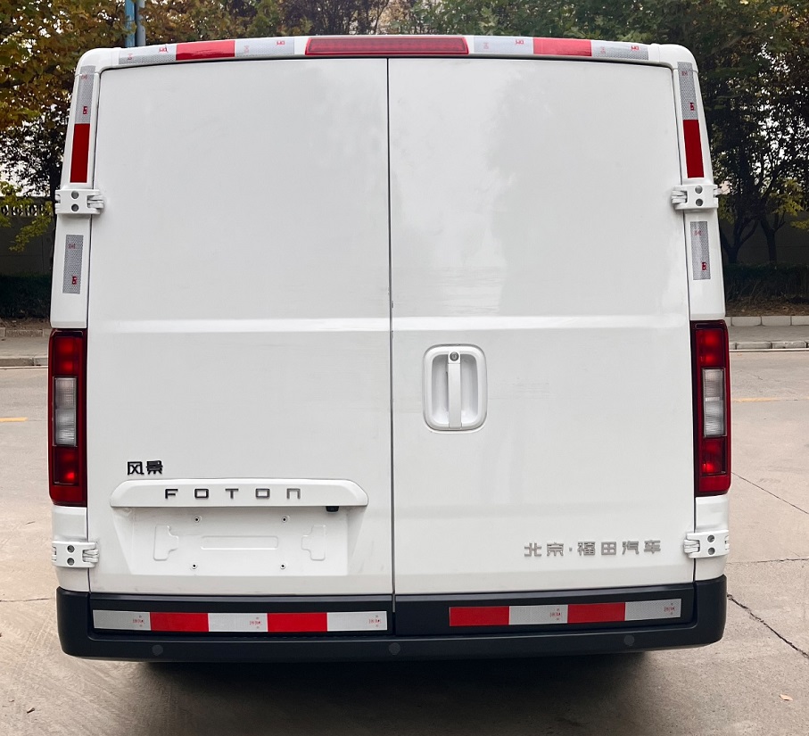 福田牌BJ5030XXYEVZ0純電動(dòng)廂式運(yùn)輸車公告圖片