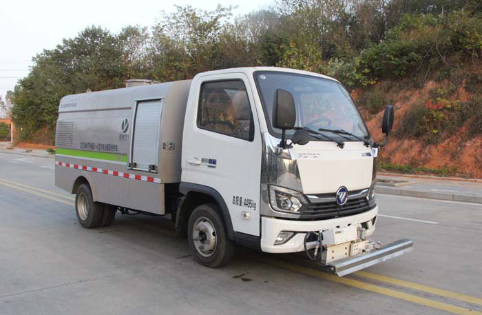 縱昂牌CLT5041TYHBEV-A純電動(dòng)路面養(yǎng)護(hù)車(chē)公告圖片