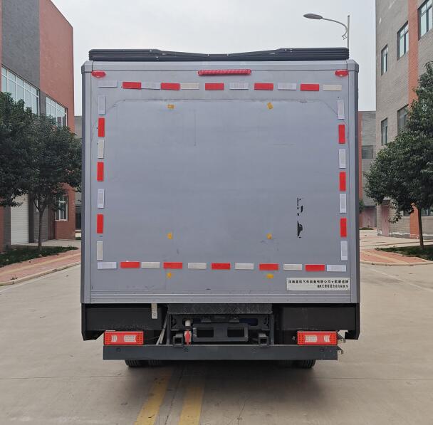 歌睿途牌GXC5040TSYHEV插電式增程混合動(dòng)力宿營(yíng)車(chē)公告圖片