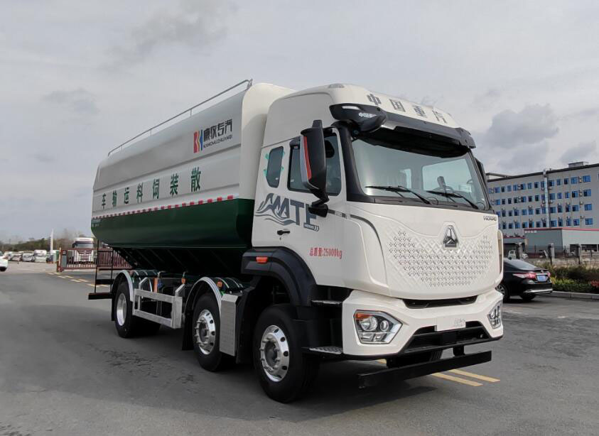 康牧晨遠(yuǎn)牌KMH5257ZSLZZ6散裝飼料運(yùn)輸車公告圖片
