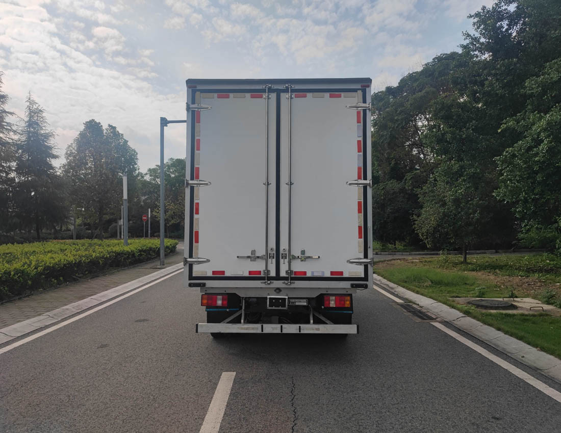 豪沃牌ZZ5047XLCH3414Z145BEVA純電動冷藏車公告圖片