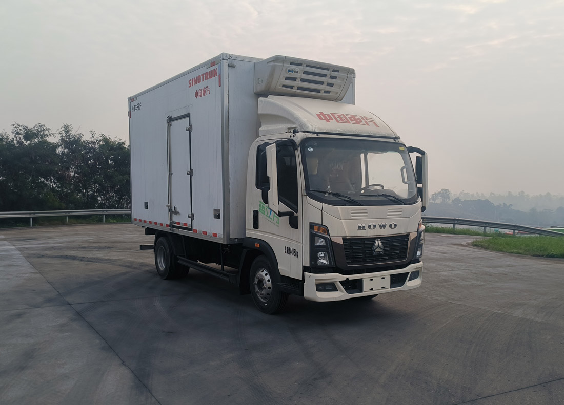 豪沃牌ZZ5047XLCK3414Z145BEVE0純電動(dòng)冷藏車公告圖片