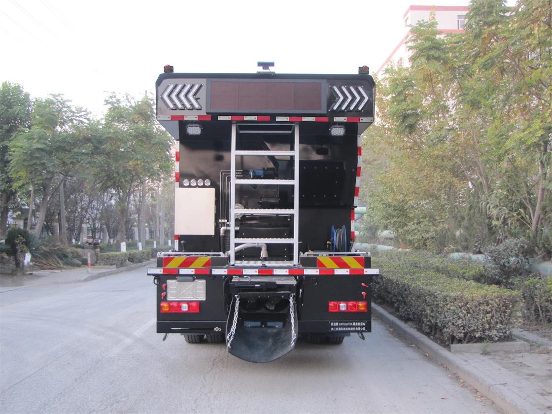 浙通牌LMT5318TFCX稀漿封層車公告圖片