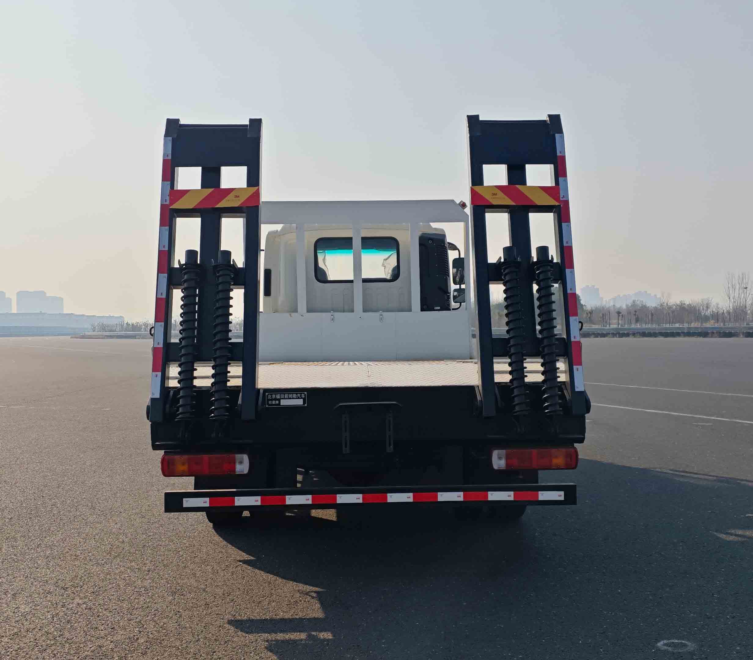 歐曼牌BJ5161TPBY6AAS-01平板運輸車公告圖片