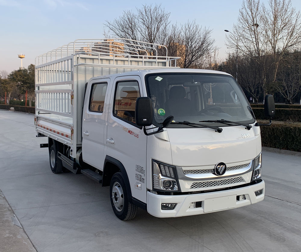 福田牌BJ5035CCY3AC6-33倉(cāng)柵式運(yùn)輸車公告圖片