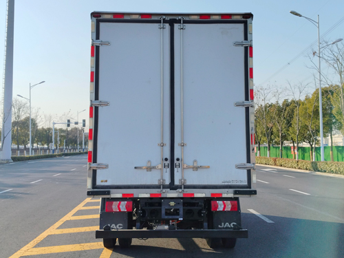 江淮牌HFC5043XLCP4EV1純電動(dòng)冷藏車公告圖片