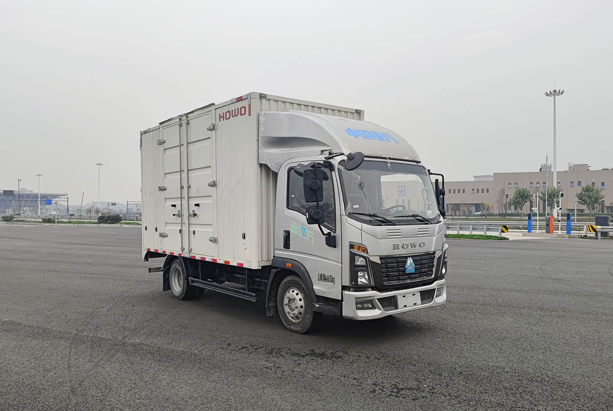 豪沃牌ZZ5047XXYH3414Z145BEVB4純電動(dòng)廂式貨車公告圖片