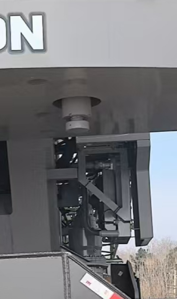 中聯(lián)牌ZLJ5440JQZ80V汽車起重機(jī)公告圖片