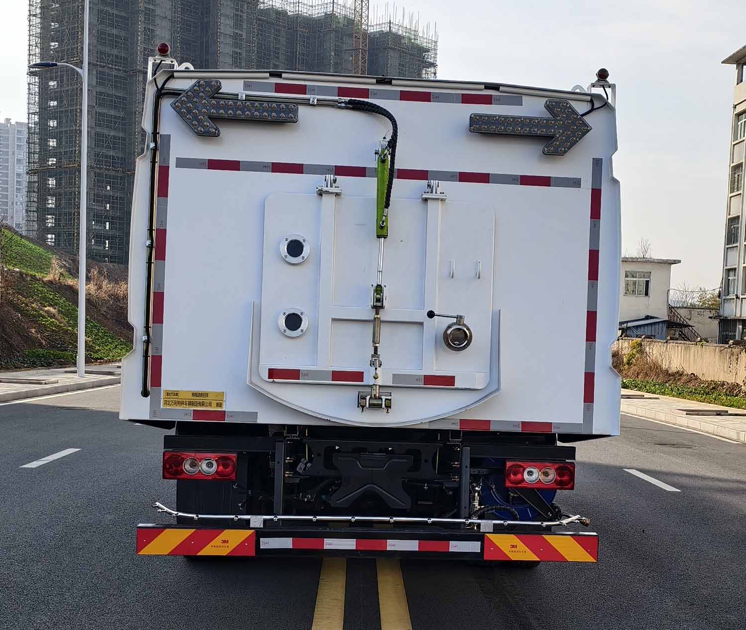 富巖汽車牌HWL5123TXSBEV純電動洗掃車公告圖片