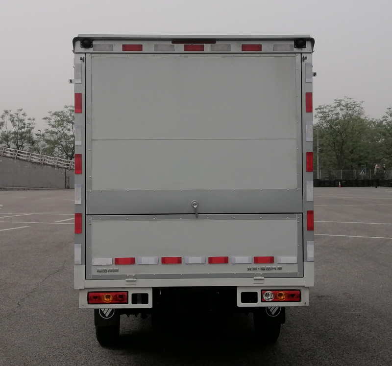 福田牌BJ5030XYK5JV7-85翼開啟廂式貨車公告圖片