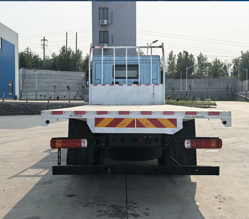 福田牌BJ5186TPB-01平板式貨車公告圖片