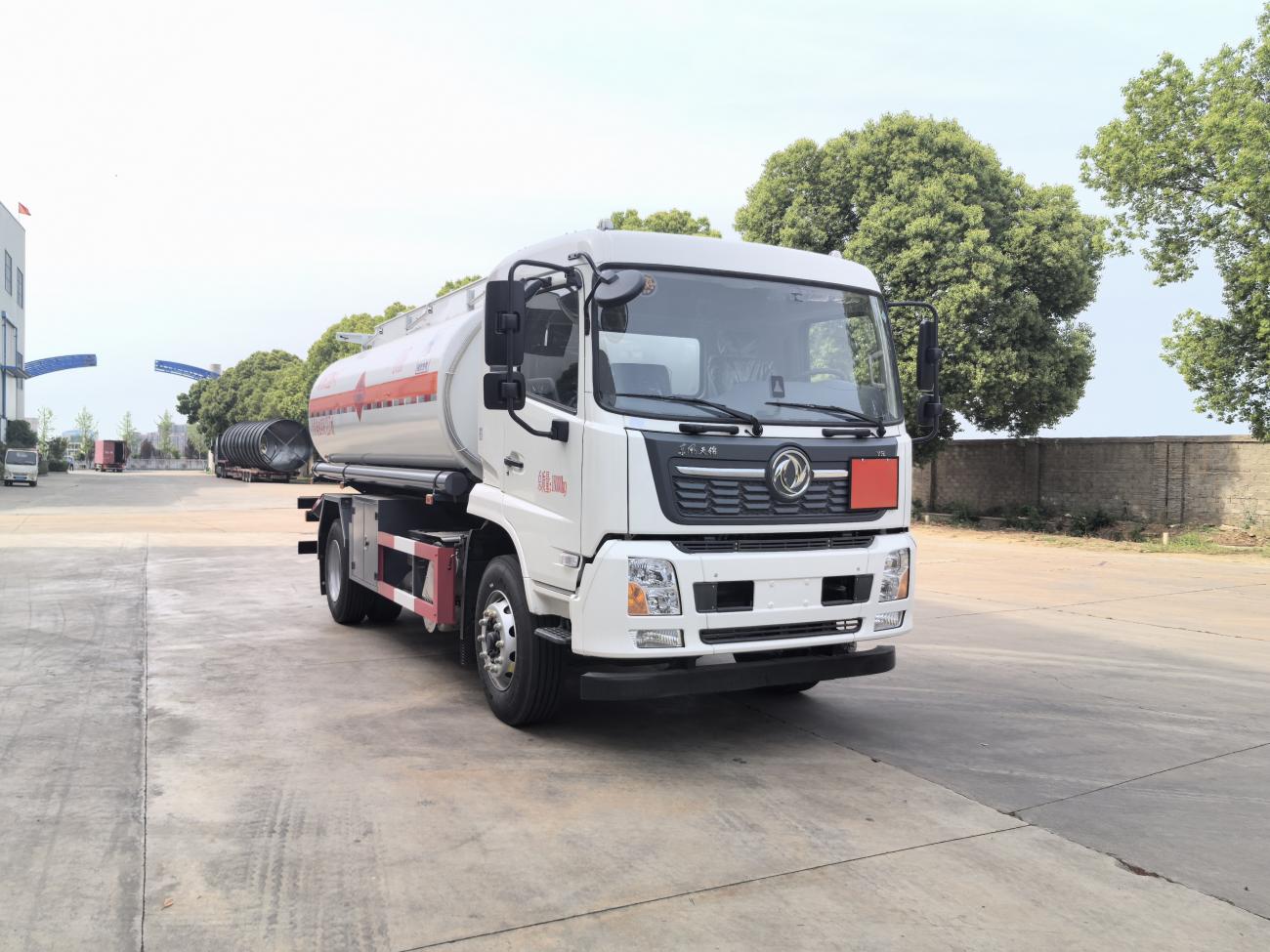 齊星牌QXC5183GJYD6加油車公告圖片