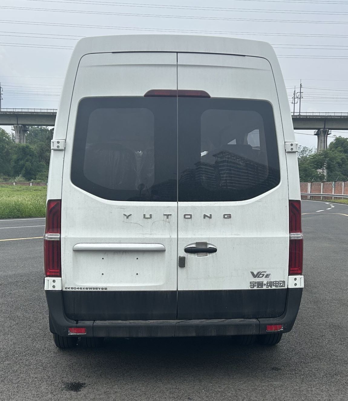 宇通牌ZK5046XSWBEV62純電動(dòng)商務(wù)車公告圖片