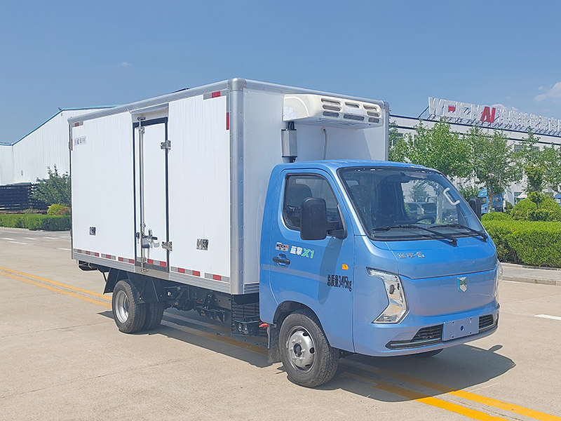 藍(lán)擎牌YTQ5032XLCSDEV331-LQ純電動(dòng)冷藏車公告圖片