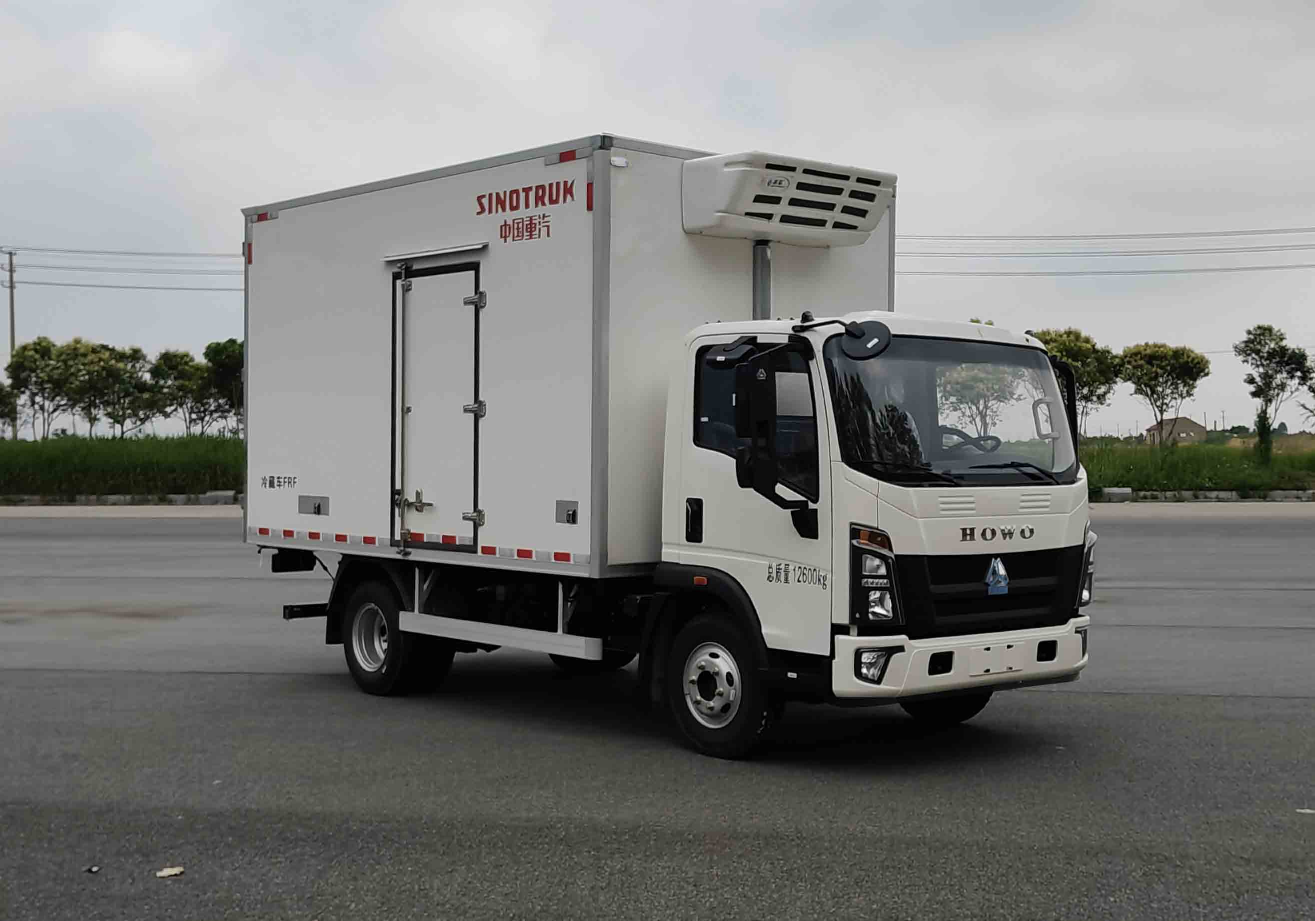 豪沃牌ZZ5137XLCK3615Z1BEVC0純電動(dòng)冷藏車公告圖片