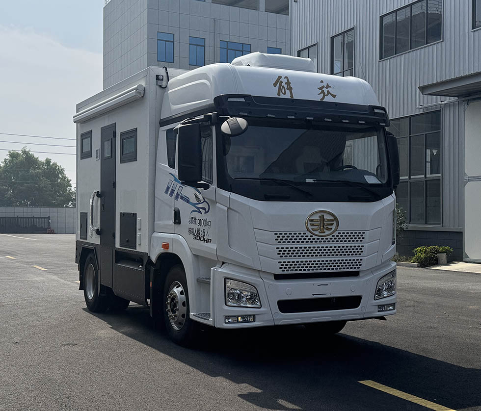 四季風牌LRP5090XLJ旅居車公告圖片