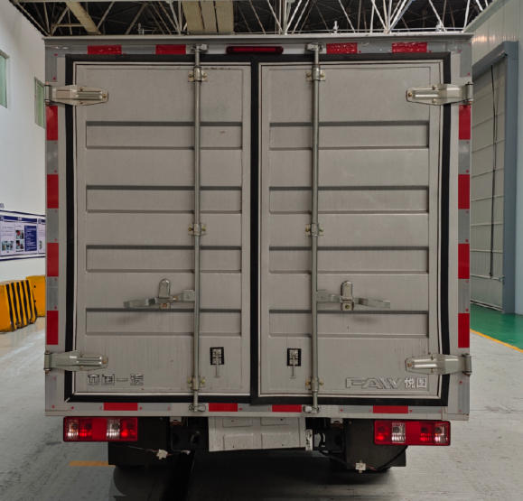 解放牌CA5039XXYP37L2BEVA86純電動廂式貨車公告圖片