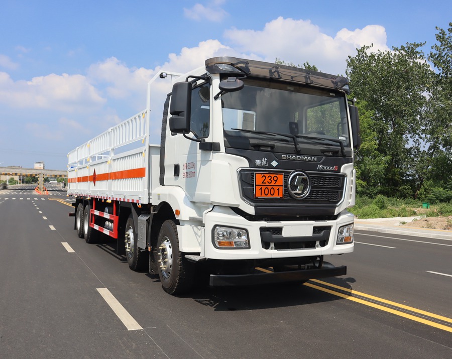 中汽力威牌HLW5320TQPSX6氣瓶運(yùn)輸車公告圖片