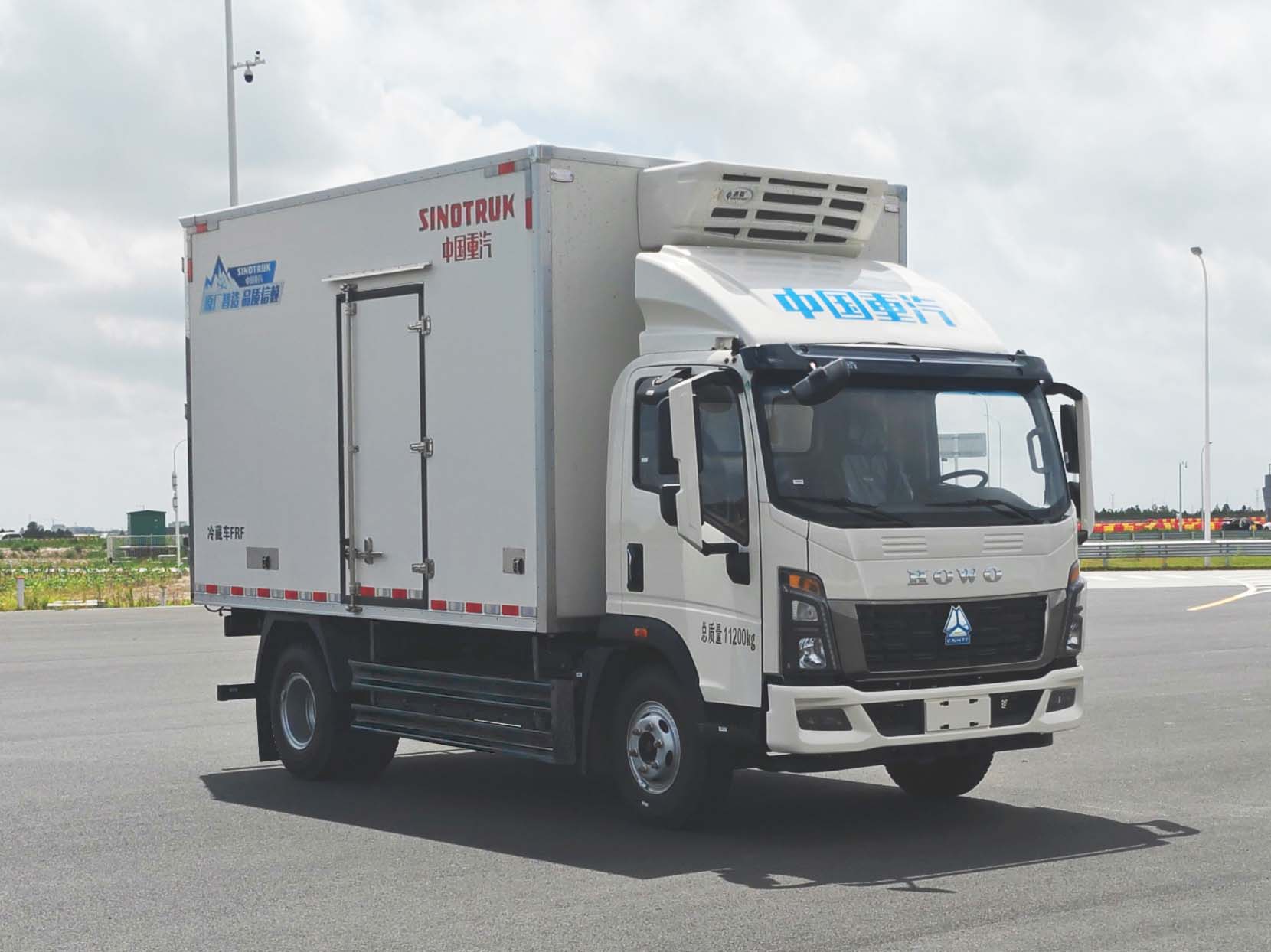 豪沃牌ZZ5117XLCK3615Z1BEVF1純電動冷藏車公告圖片
