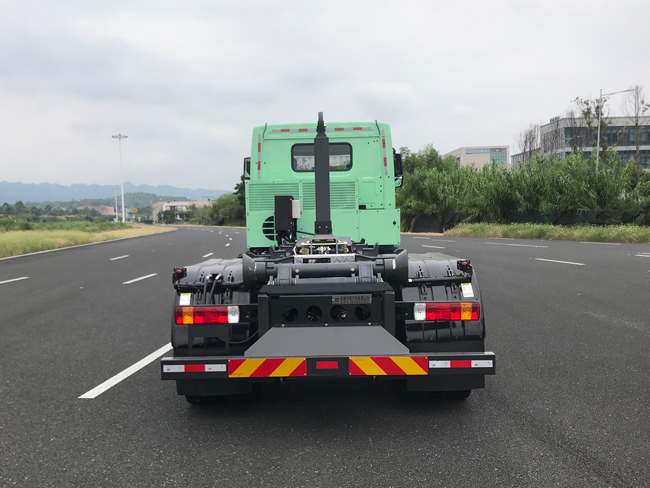 遠(yuǎn)程牌HN5250ZXXH41D8SHEVY甲醇插電式增程混合動力車廂可卸式垃圾車公告圖片