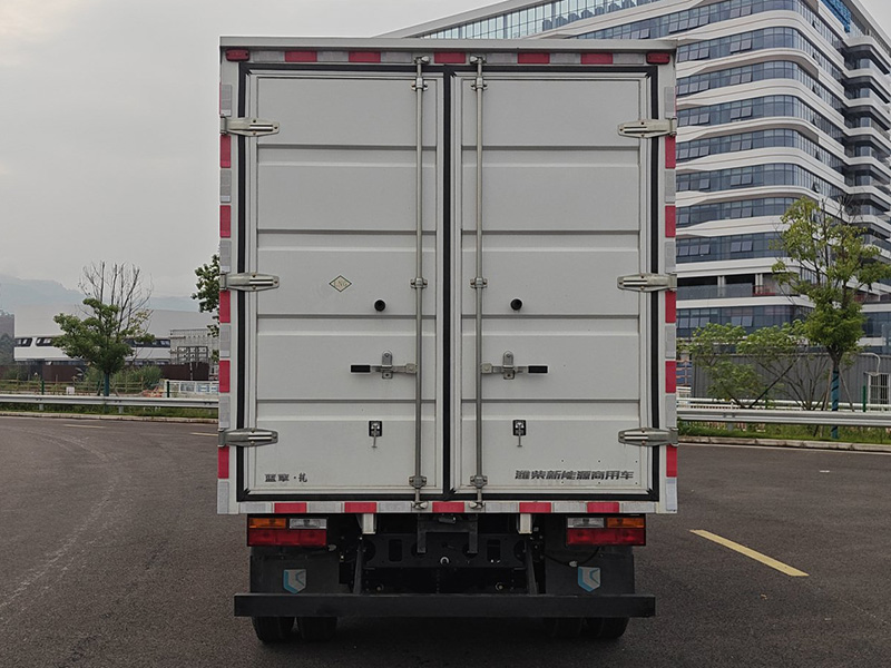 藍(lán)擎牌YTQ5045XXYKJ361-LQ廂式貨車公告圖片