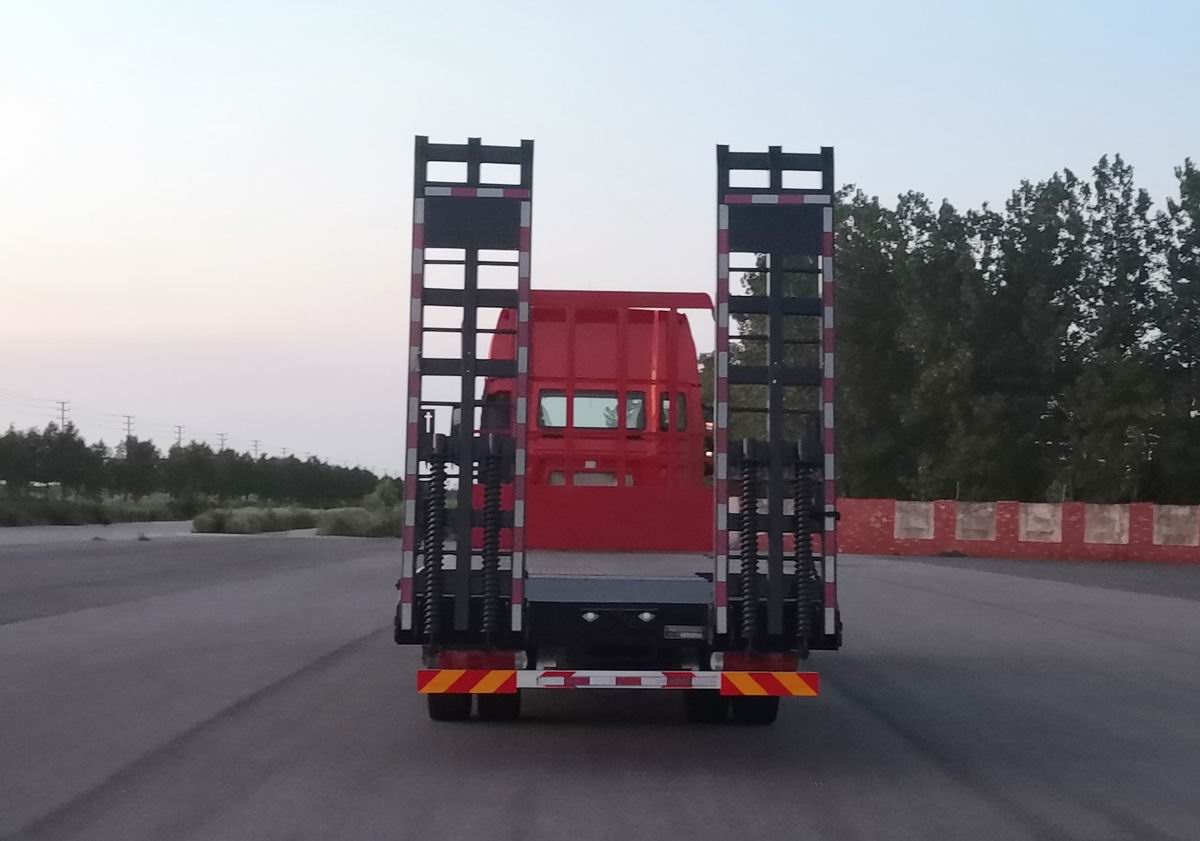 汕德卡牌ZZ5256TPBN56CGF1平板式貨車公告圖片