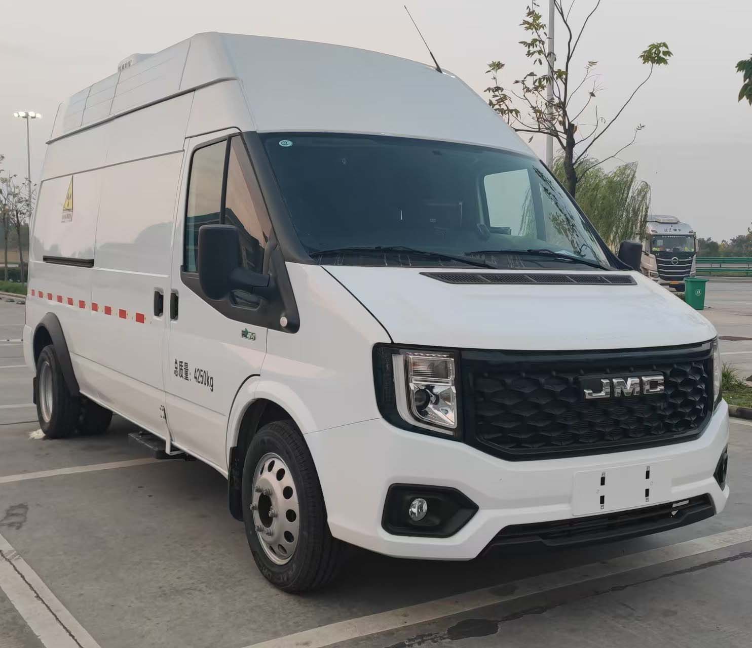 顯浩牌XHA5040XYL15醫(yī)療車公告圖片