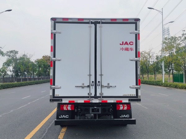 江淮牌HFC5043XLCP4EV3純電動(dòng)冷藏車公告圖片