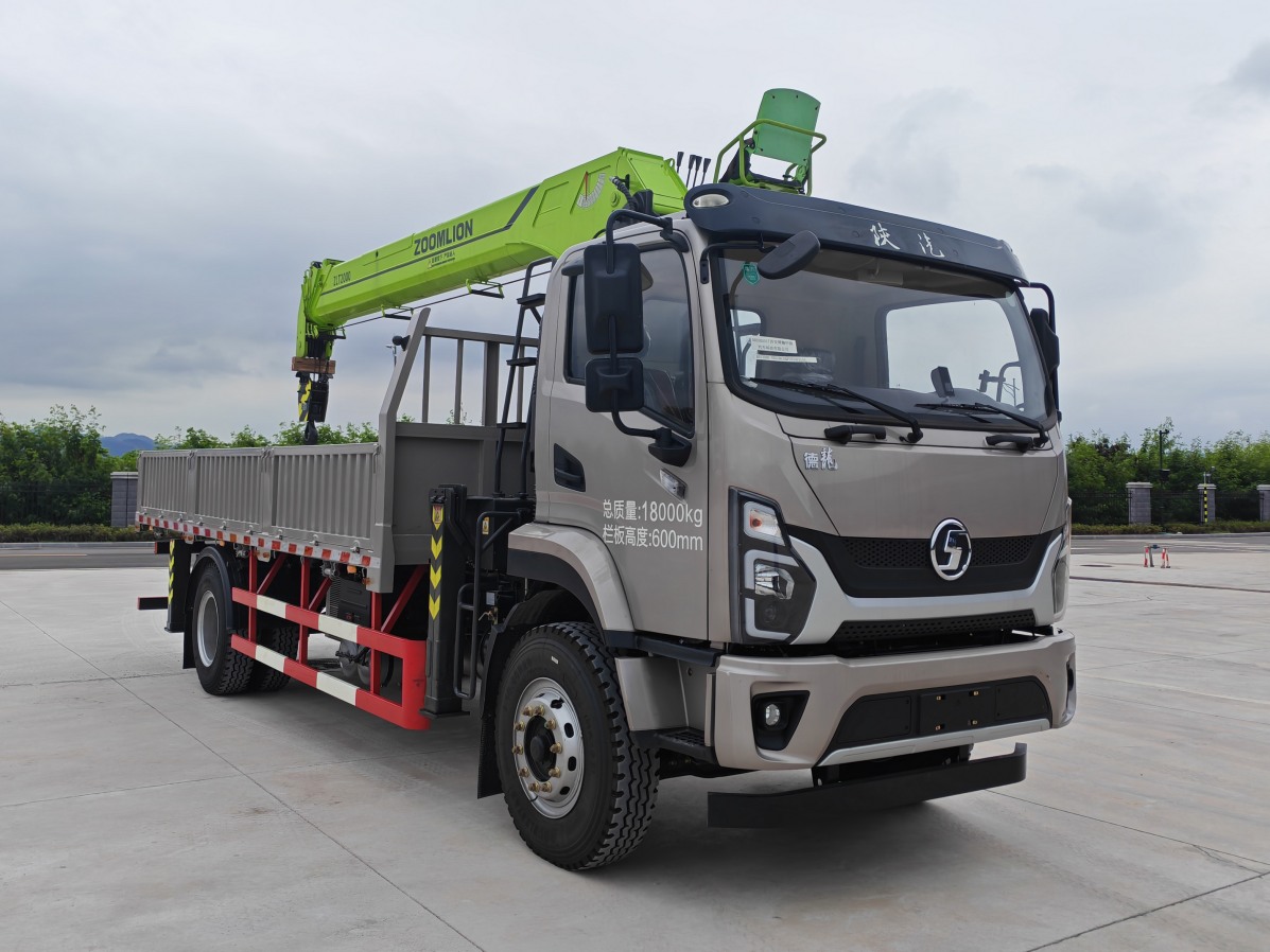 中聯(lián)牌ZLM5180JSQSX隨車起重運(yùn)輸車公告圖片