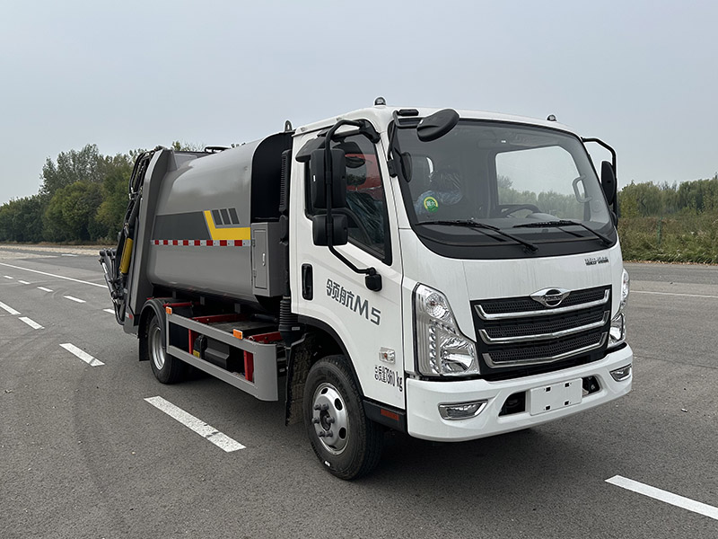 福田牌BJ5076ZYSEJDA-51壓縮式垃圾車公告圖片