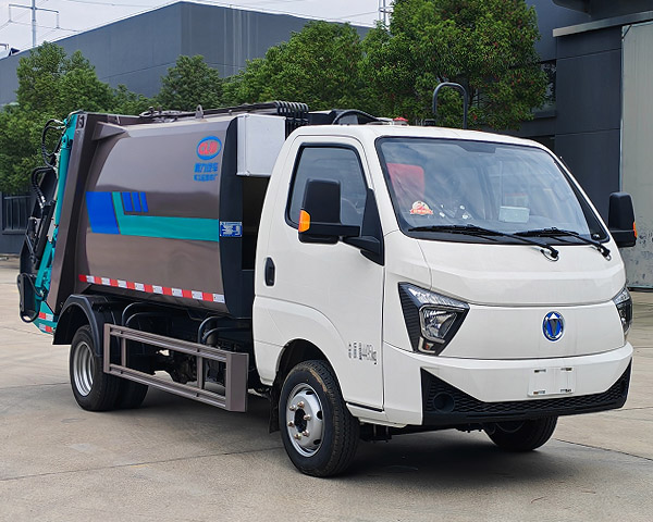 程力牌CL5040ZYSBEVAHQ純電動(dòng)壓縮式垃圾車(chē)公告圖片