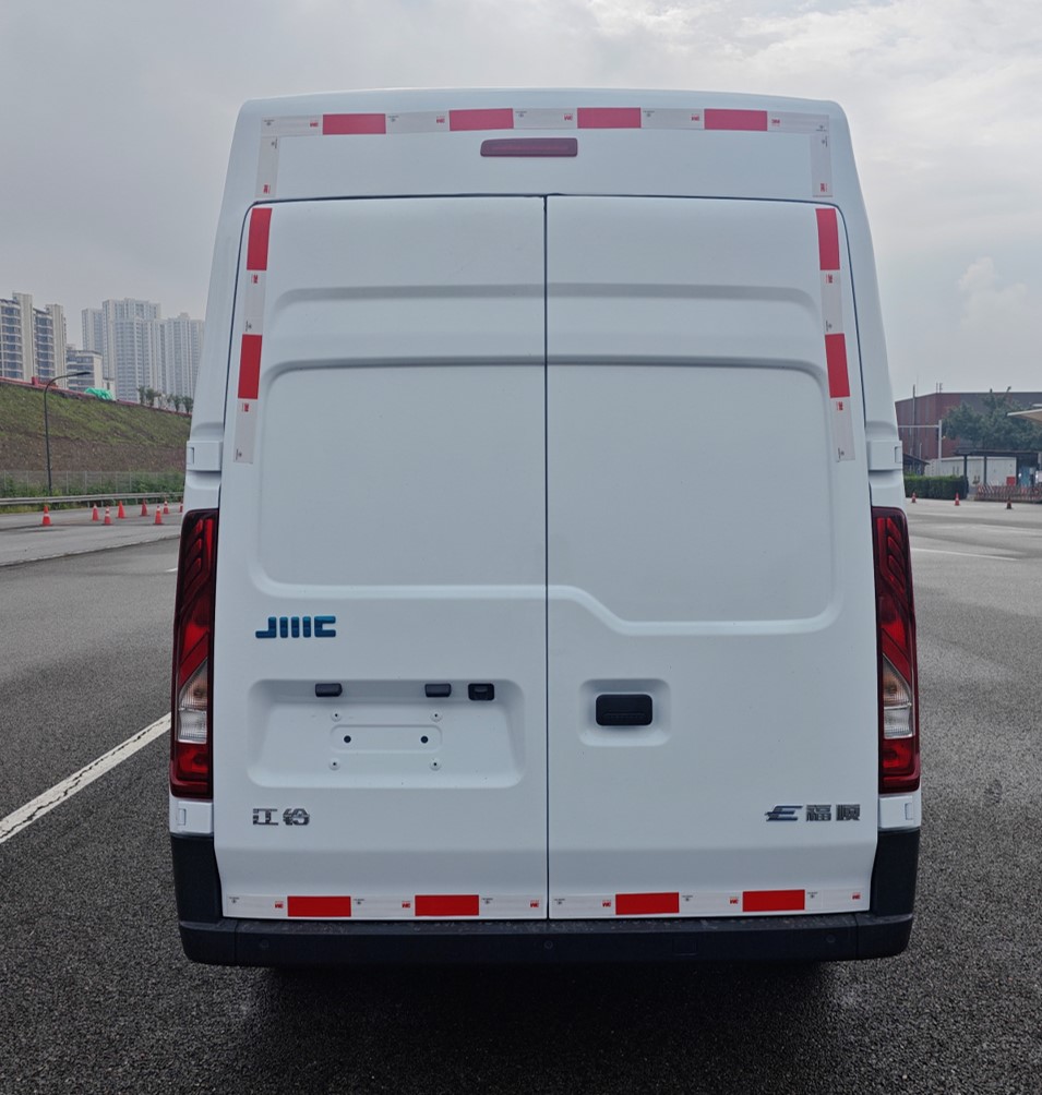 江鈴牌JX5031XXYTGFBEV純電動(dòng)廂式貨車(chē)公告圖片