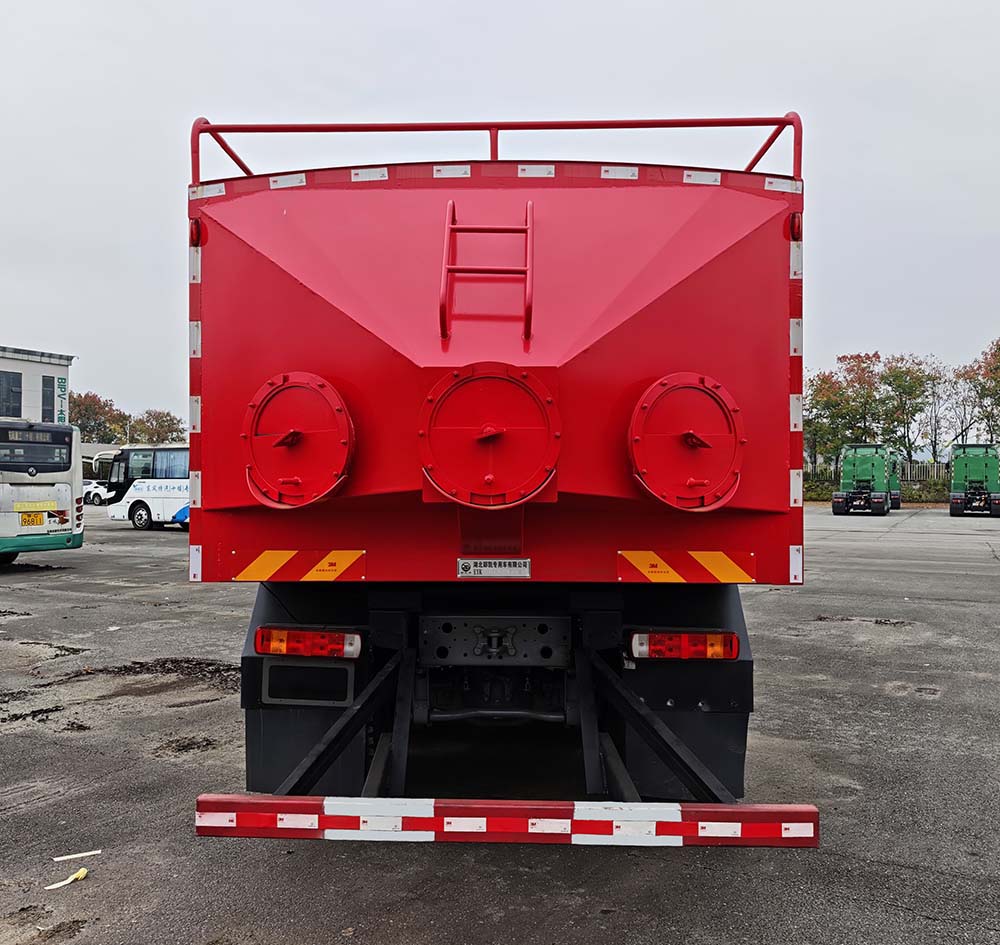 鄖凱牌EYK5311TSGZ6壓裂砂罐車公告圖片