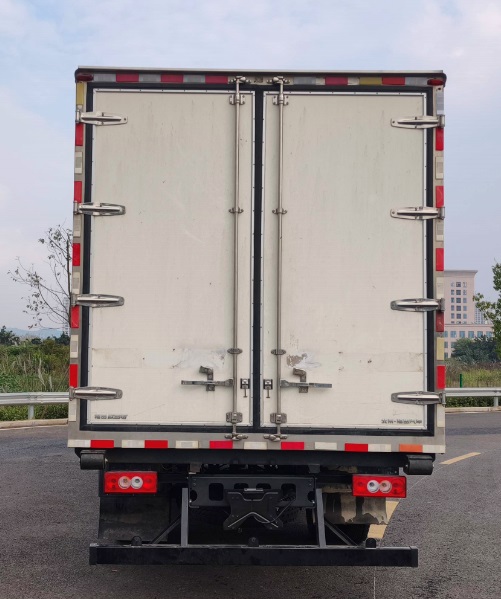 福田牌BJ5108XLC-FM冷藏車公告圖片
