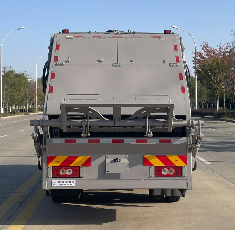 帝王環(huán)衛(wèi)牌HDW5122ZYSBJBEV純電動(dòng)壓縮式垃圾車公告圖片
