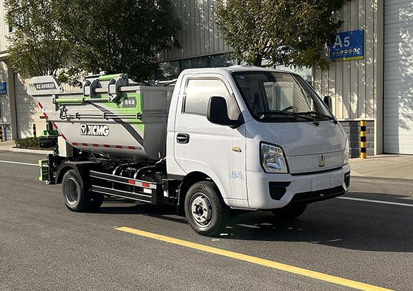 徐工牌XGH5041ZZZYBEVG純電動(dòng)自裝卸式垃圾車(chē)公告圖片