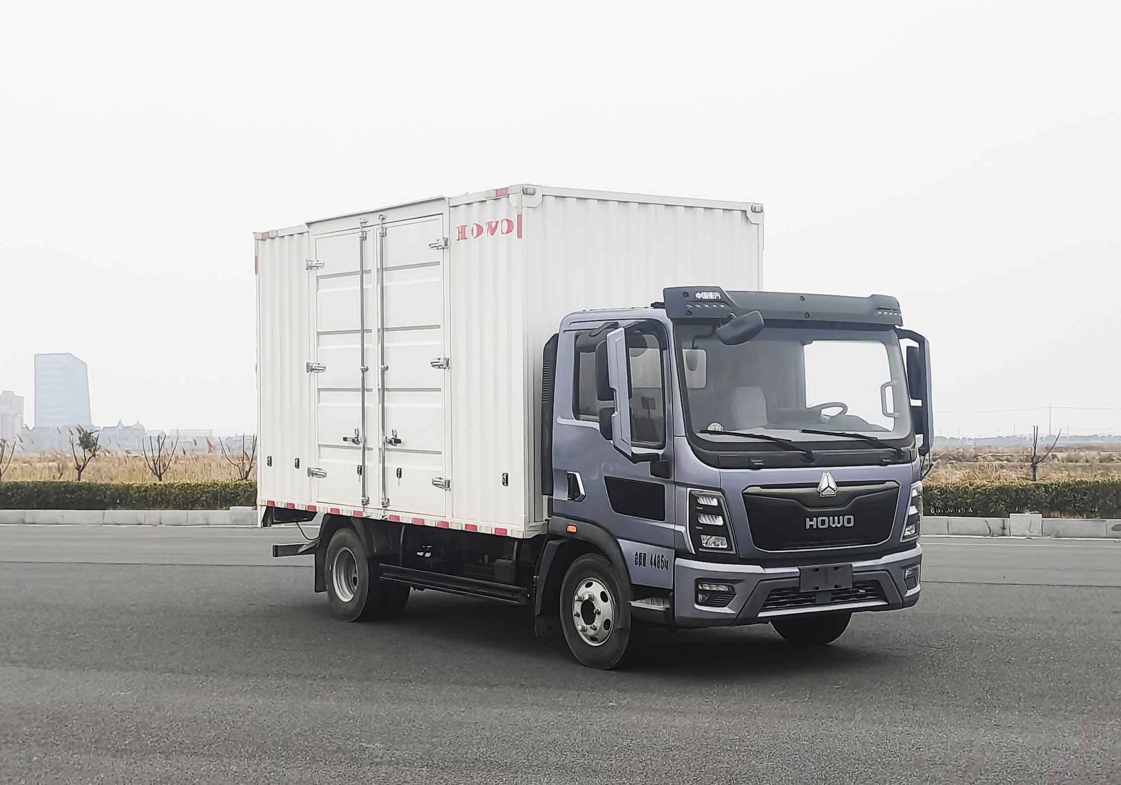 豪沃牌ZZ5047XXYG3414F144廂式貨車公告圖片