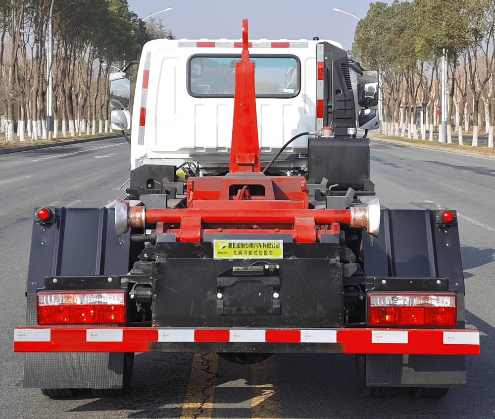 澳航同舟牌AYH5042ZXXFD6車(chē)廂可卸式垃圾車(chē)公告圖片