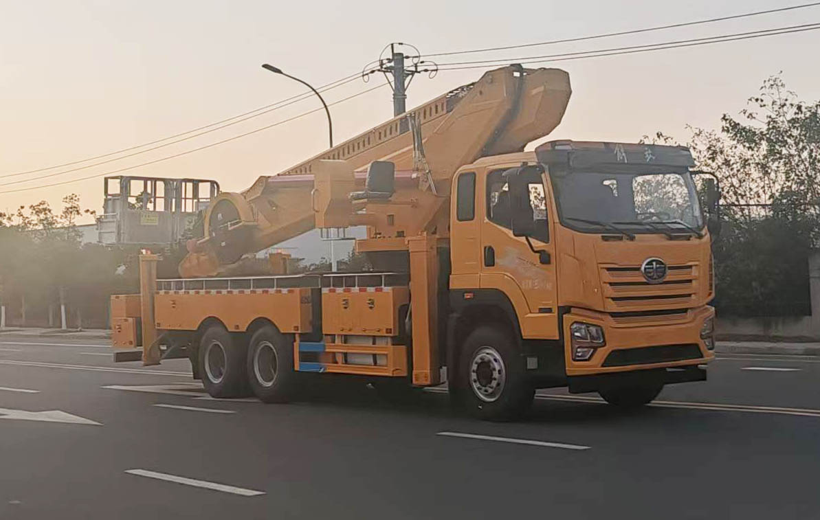 瑞雅晟牌RRR5250JGKC高空作業(yè)車公告圖片