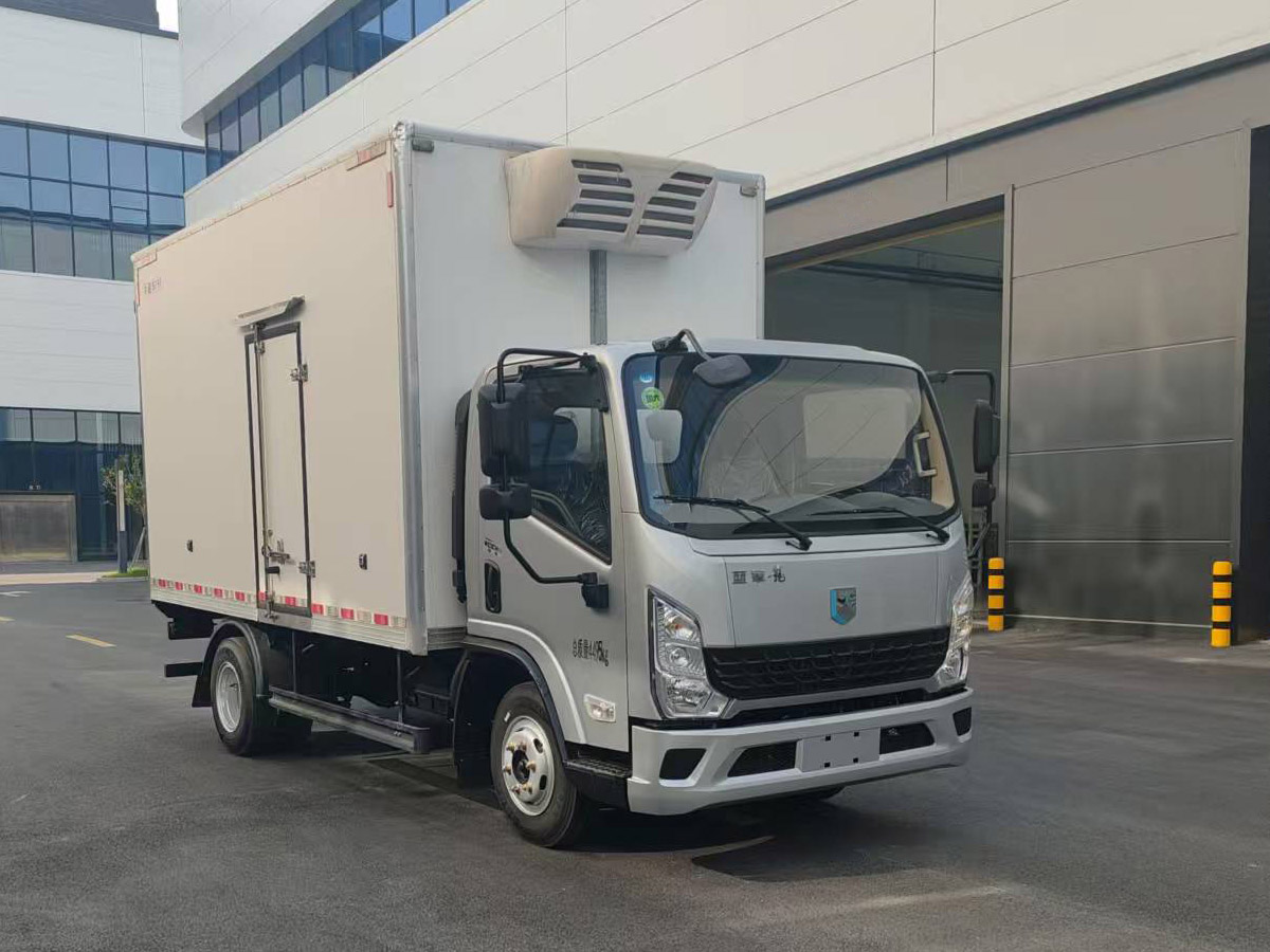 藍(lán)擎牌YTQ5041XLCKK335-LQ冷藏車(chē)公告圖片