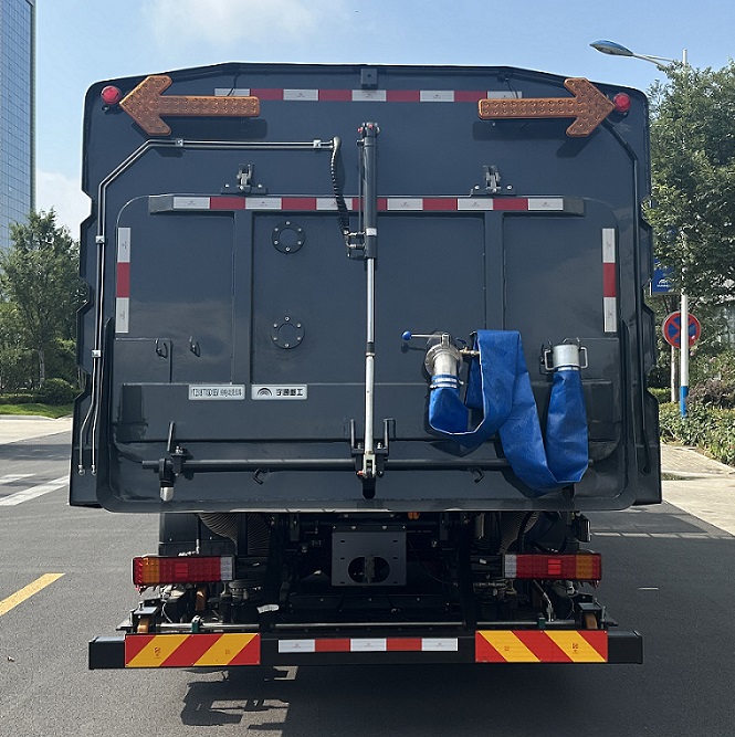 宇通牌YTZ5187TXSD1BEVA純電動洗掃車公告圖片