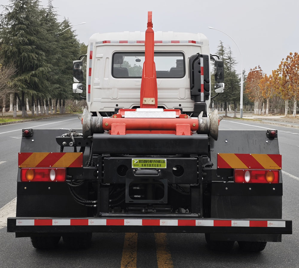 澳航同舟牌AYH5180ZXXDFH6車廂可卸式垃圾車公告圖片