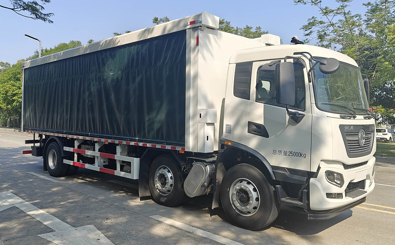 卓昂牌BRT5250XLTDF輪胎運(yùn)輸車公告圖片