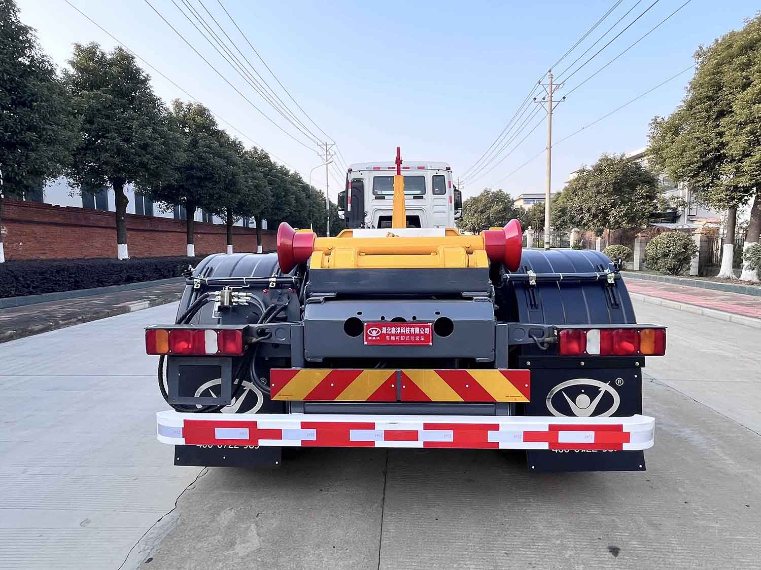 歐威沃牌CXK5316ZXX6車廂可卸式垃圾車公告圖片