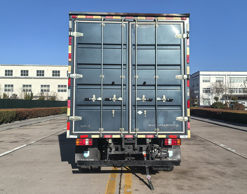 藍擎牌YTQ5115XXYKJ361-LQ廂式貨車公告圖片