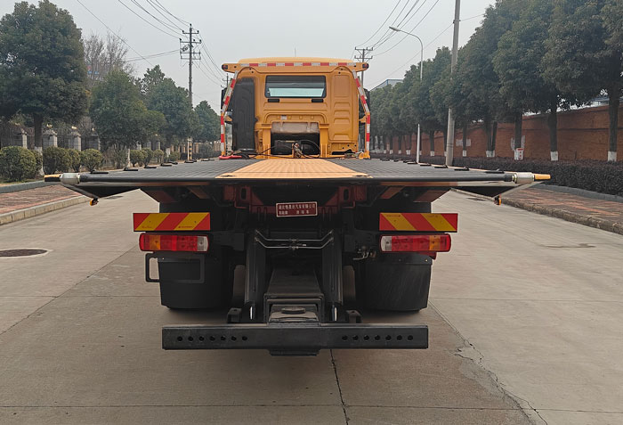布隆牌LLL5332TQZZZ6清障車公告圖片