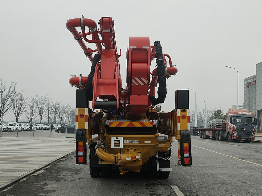 三一牌SY5552THBF混凝土泵車(chē)公告圖片