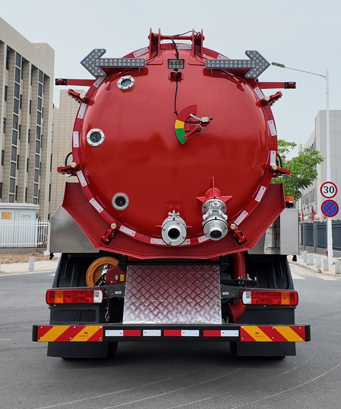 興凱威牌XKW5180GXWH6吸污車(chē)公告圖片