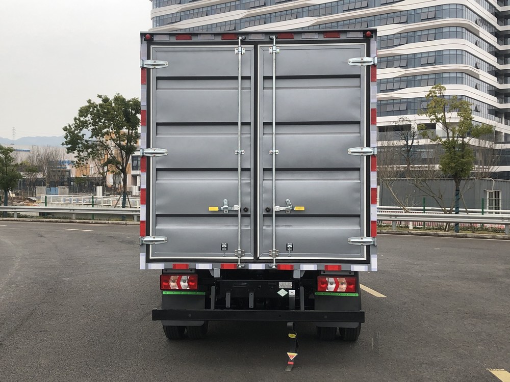 陜汽牌SX5040XXYNPN361廂式貨車公告圖片