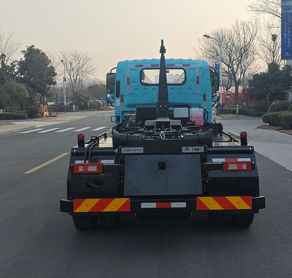 宇通牌YTZ5120ZXXD0BEV純電動(dòng)車廂可卸式垃圾車公告圖片